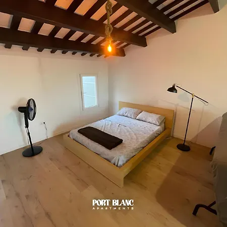Portblanc Front
